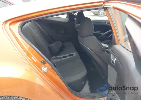 2015 Hyundai Veloster z USA, uszkodzony, nr VIN KMHTC6AD1FU238641